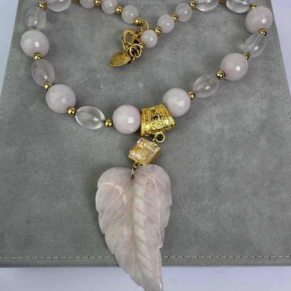 Pink quartz necklace with carved pink quartz leaf pendant 12 1/2 “ drop (approx) - Picture 6 of 8